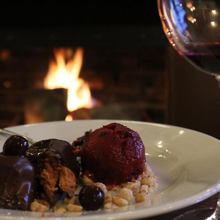The Dog & Gun Inn Netheravon Екстер'єр фото