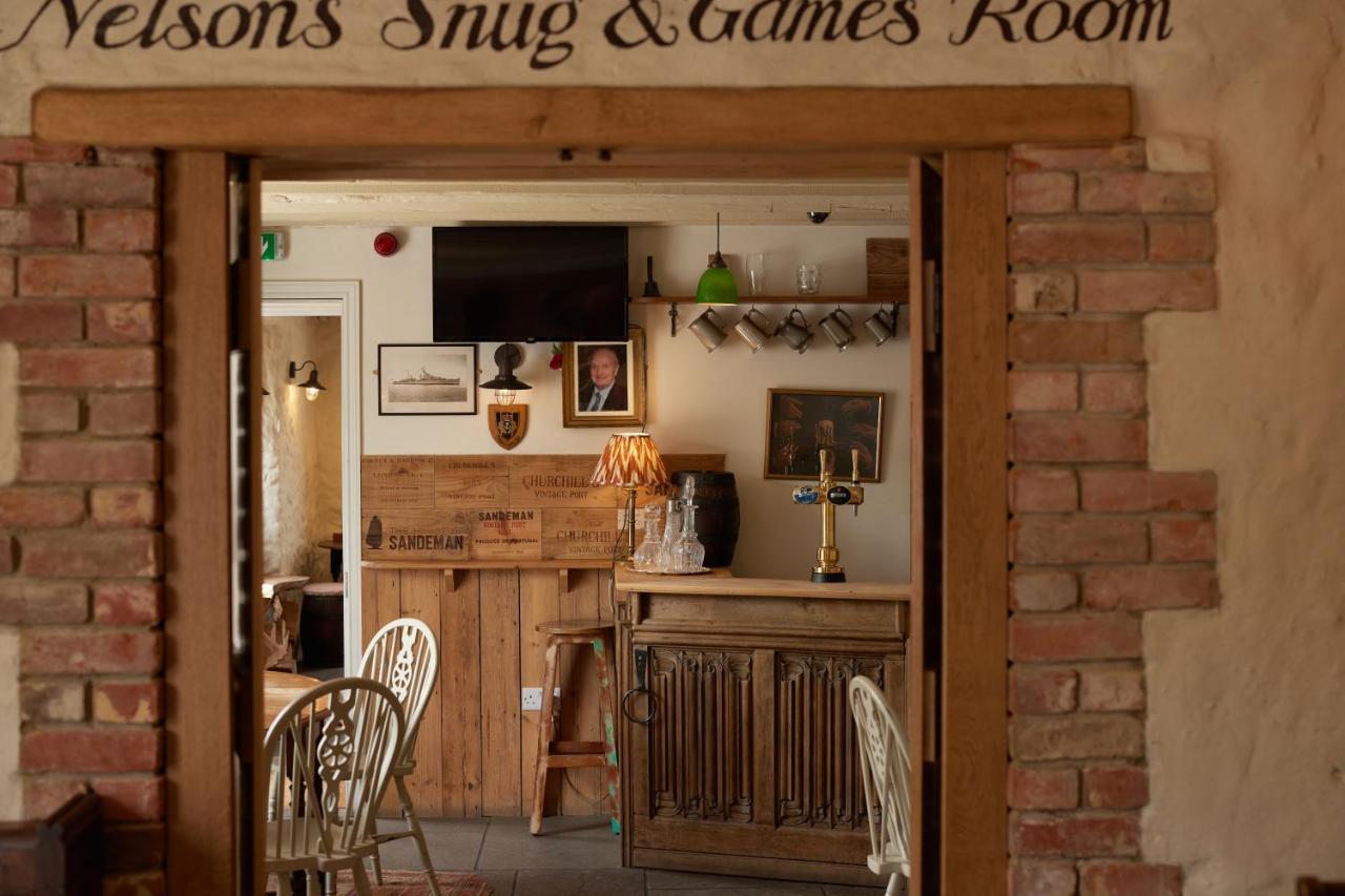 The Dog & Gun Inn Netheravon Екстер'єр фото