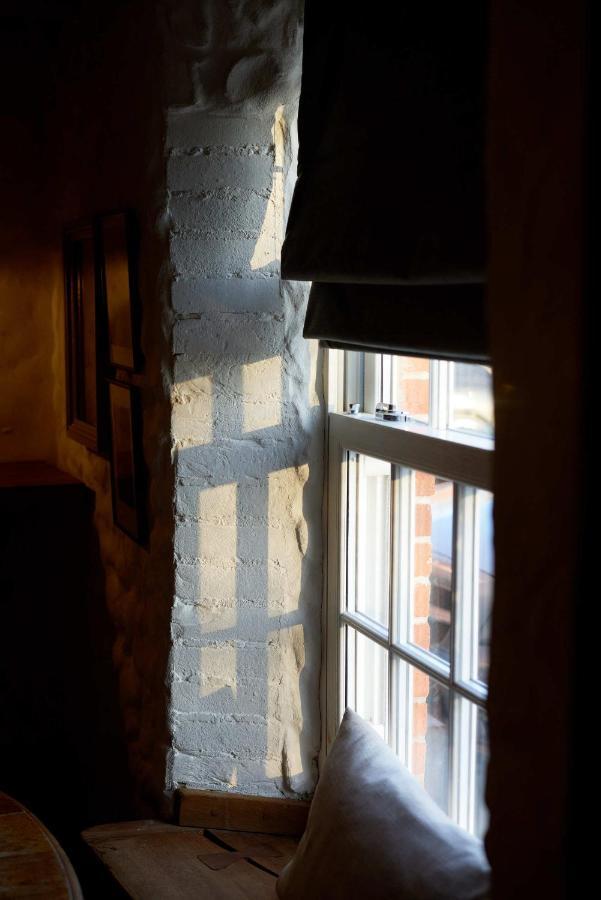 The Dog & Gun Inn Netheravon Екстер'єр фото