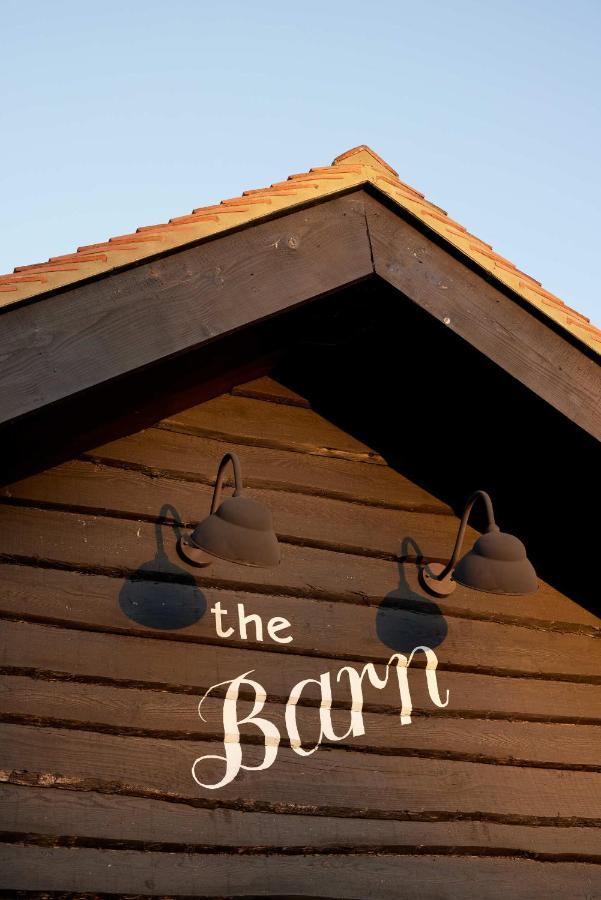 The Dog & Gun Inn Netheravon Екстер'єр фото