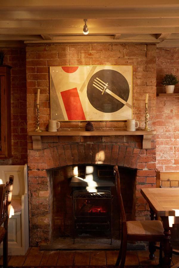 The Dog & Gun Inn Netheravon Екстер'єр фото