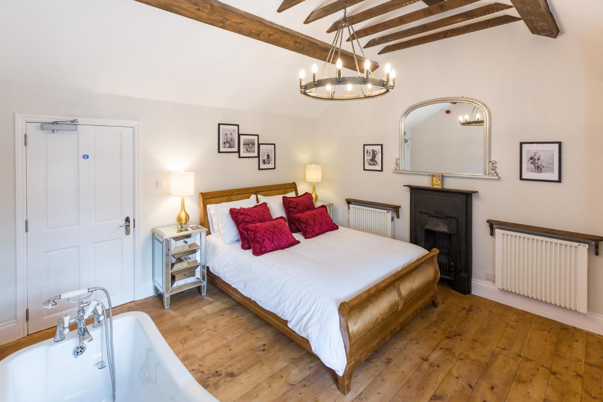 The Dog & Gun Inn Netheravon Номер фото